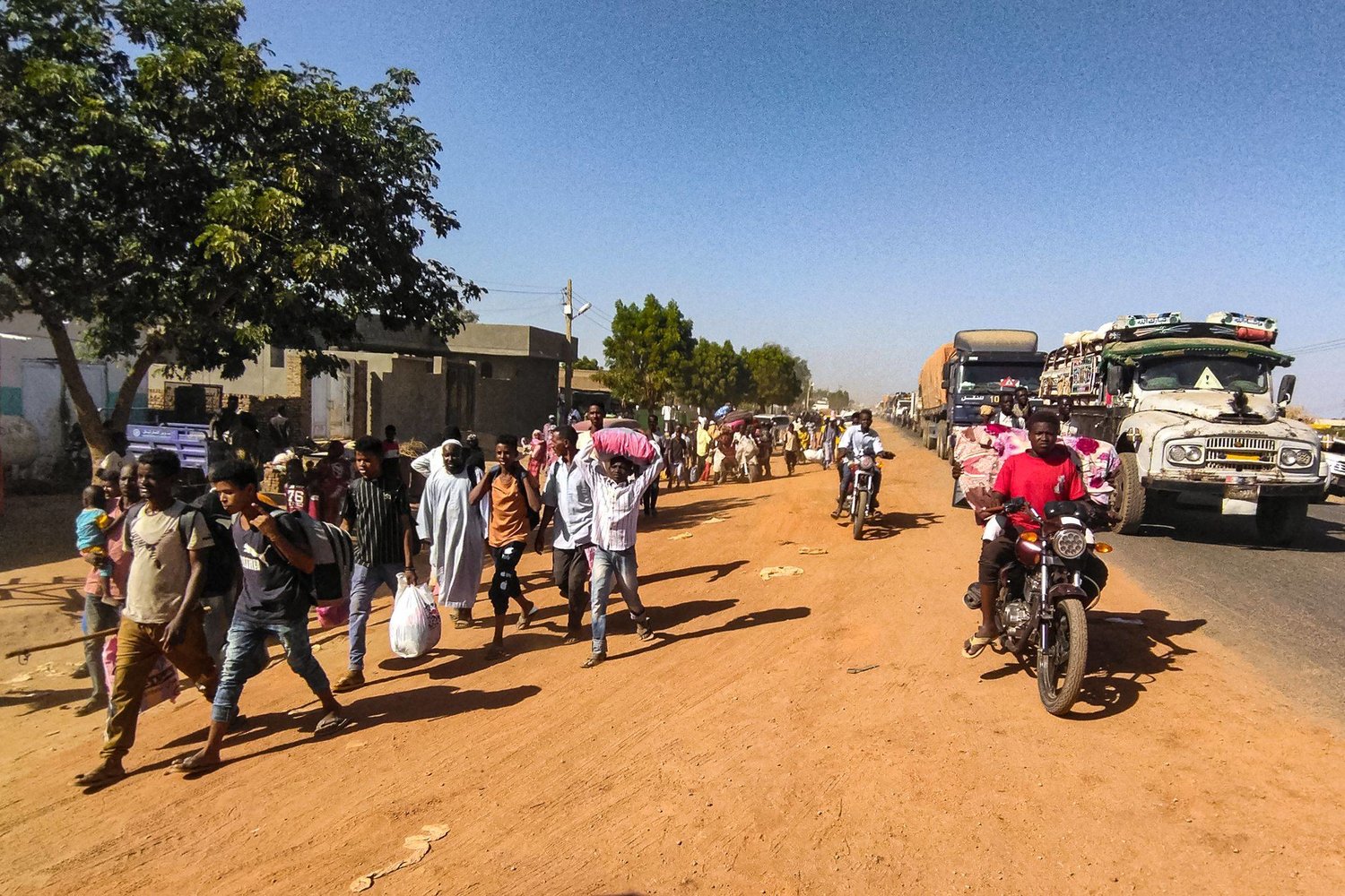 نزوح آلاف السودانيين من جديد مع امتداد الحرب الى ود مدني