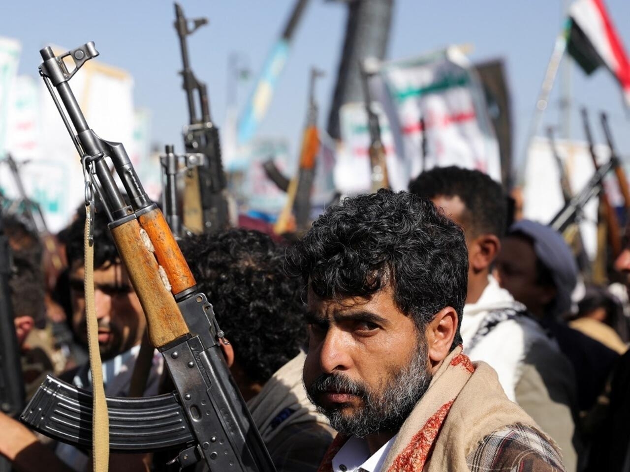 الأمم المتحدة تحث الحوثي على الإفراج الفوري وغير المشروط عن جميع موظفيها