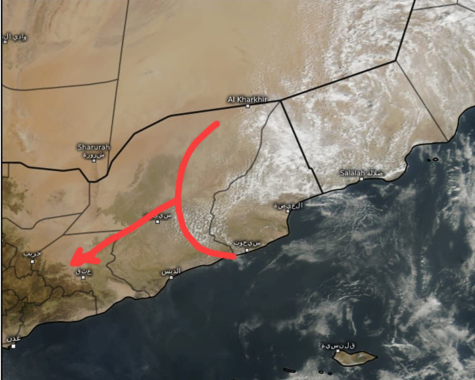 بدء تأثيرات المنخفض القادم من بحر العرب على مناطق المهرة وشرق حضرموت